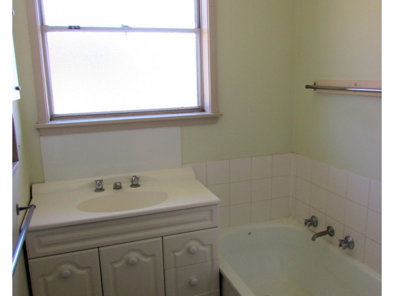 21 Glomar Grove, Sale VIC 3850