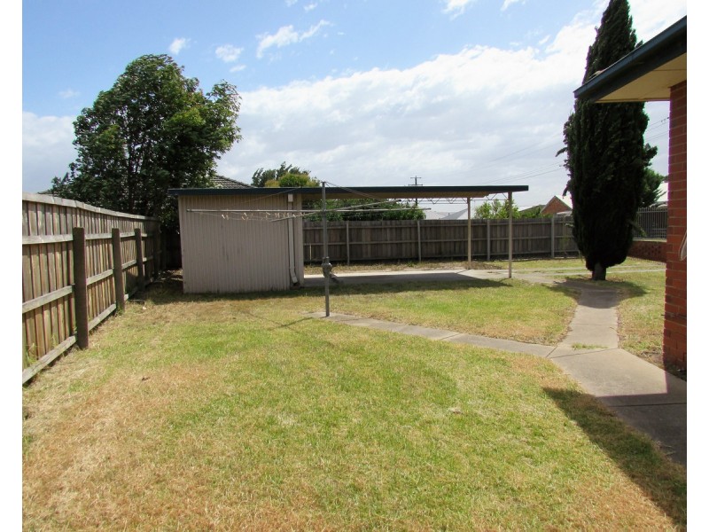 21 Glomar Grove, Sale VIC 3850