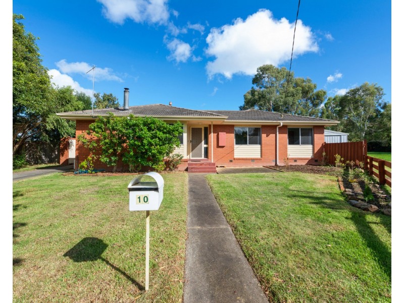 10 Shepherd Court, Sale VIC 3850