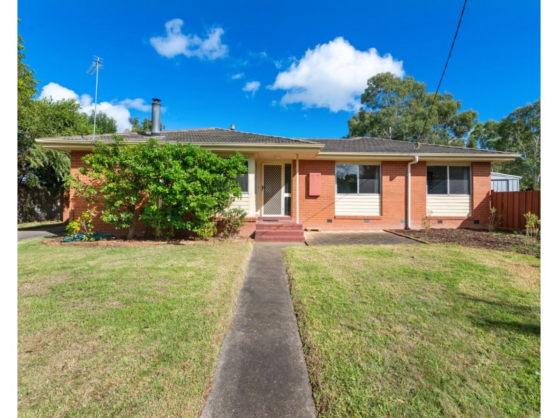 10 Shepherd Court, Sale VIC 3850