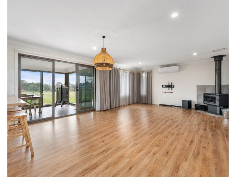44 Hampton Court, Longford VIC 3851