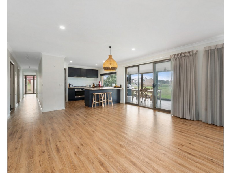 44 Hampton Court, Longford VIC 3851
