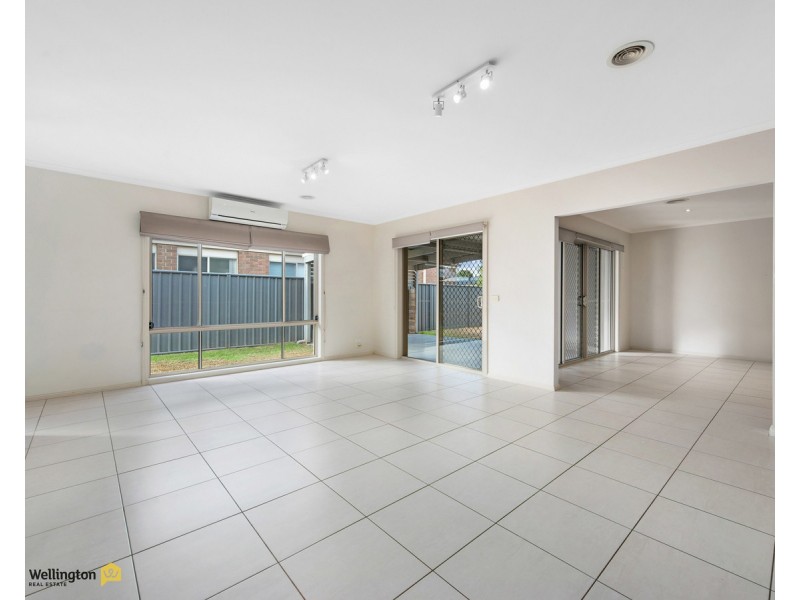 15 Dryden Place, Sale VIC 3850