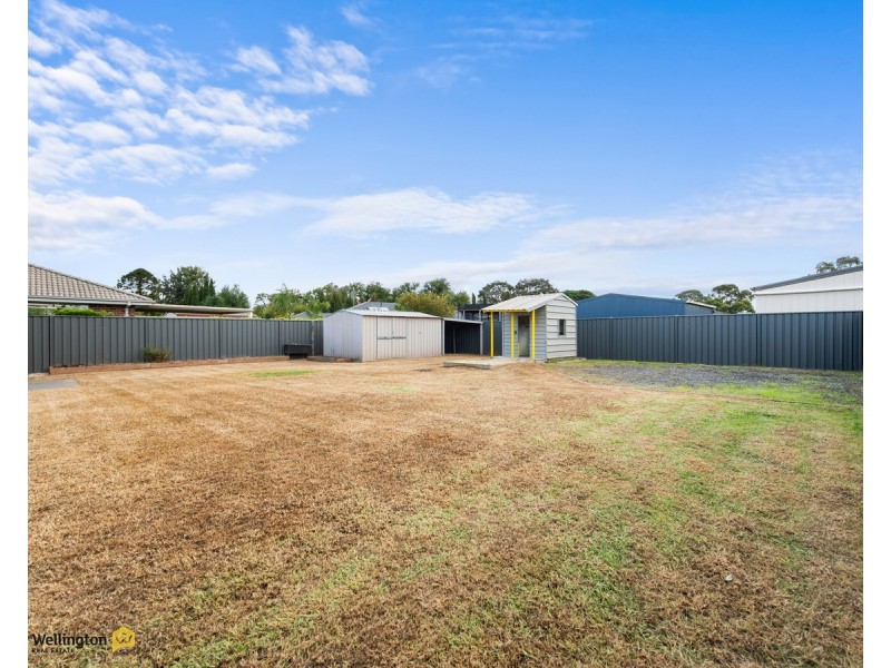 15 Dryden Place, Sale VIC 3850