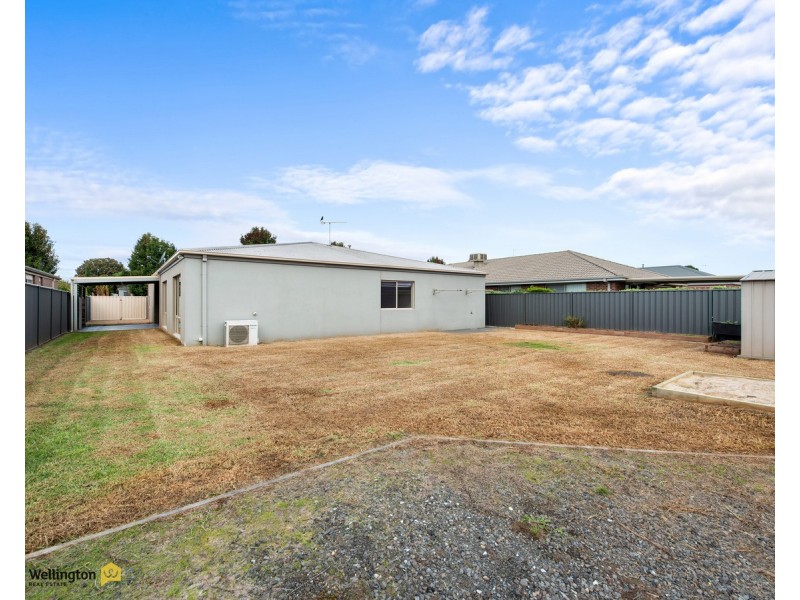 15 Dryden Place, Sale VIC 3850