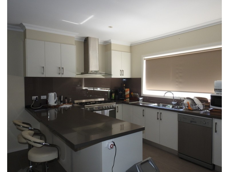 8 Melanie Court, Sale VIC 3850
