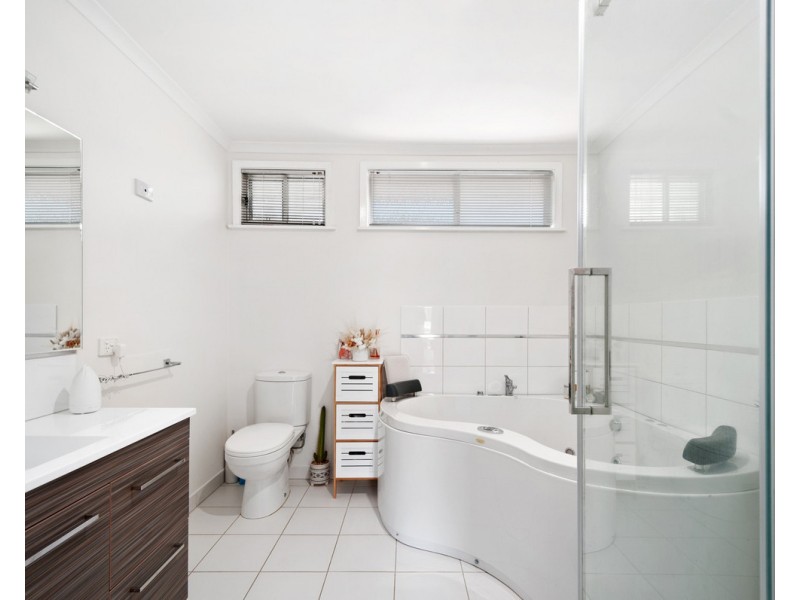 8 Elston Court, Sale VIC 3850