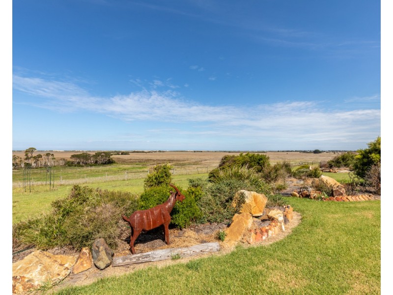 231 McGuinness Road, Seaspray VIC 3851