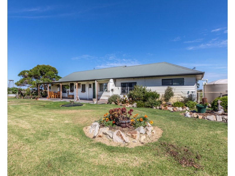 205 McGuinness Road, Seaspray VIC 3851