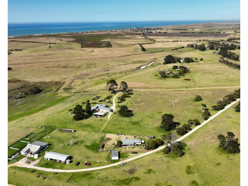 205 McGuinness Road, Seaspray VIC 3851