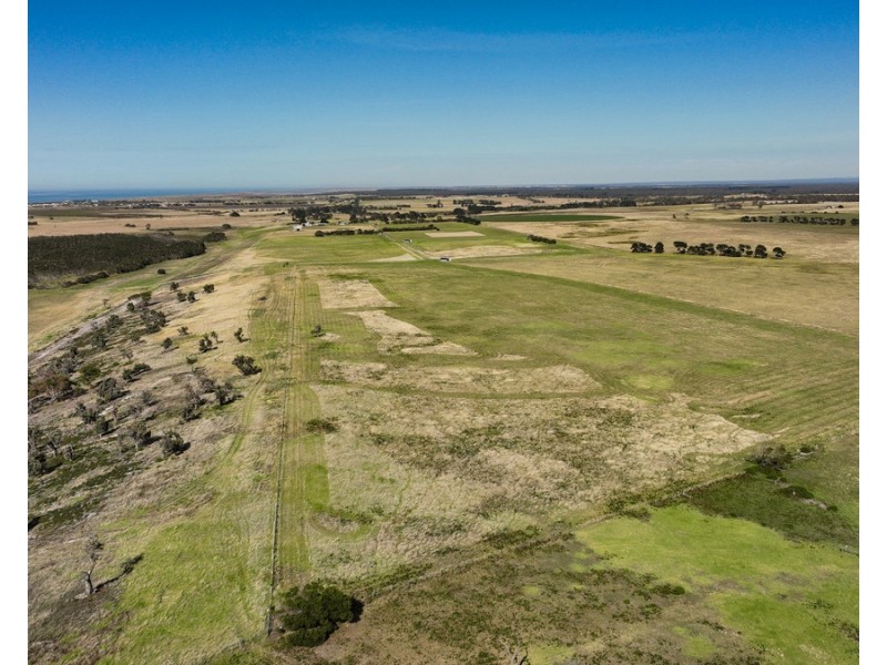 205 McGuinness Road, Seaspray VIC 3851