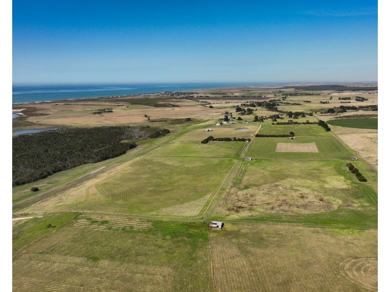 205 McGuinness Road, Seaspray VIC 3851