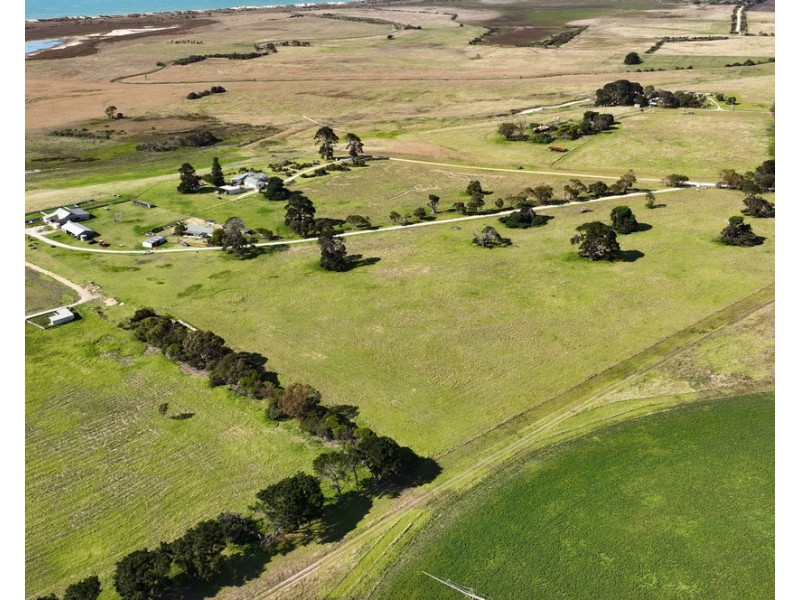 205 McGuinness Road, Seaspray VIC 3851