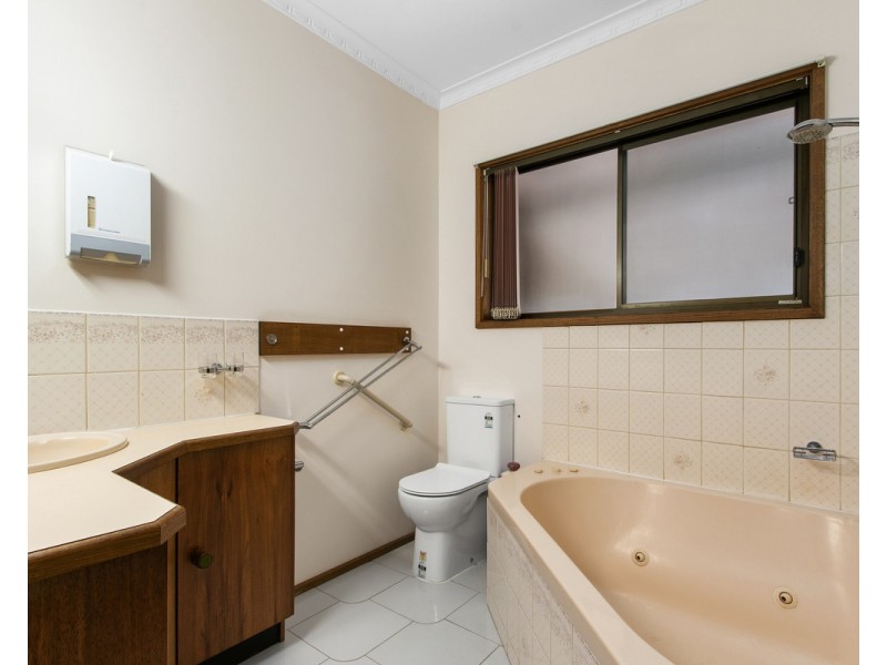 15 Simpson Street, Sale VIC 3850