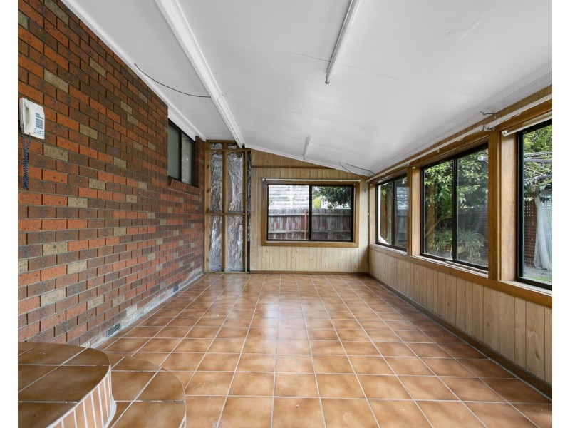 15 Simpson Street, Sale VIC 3850