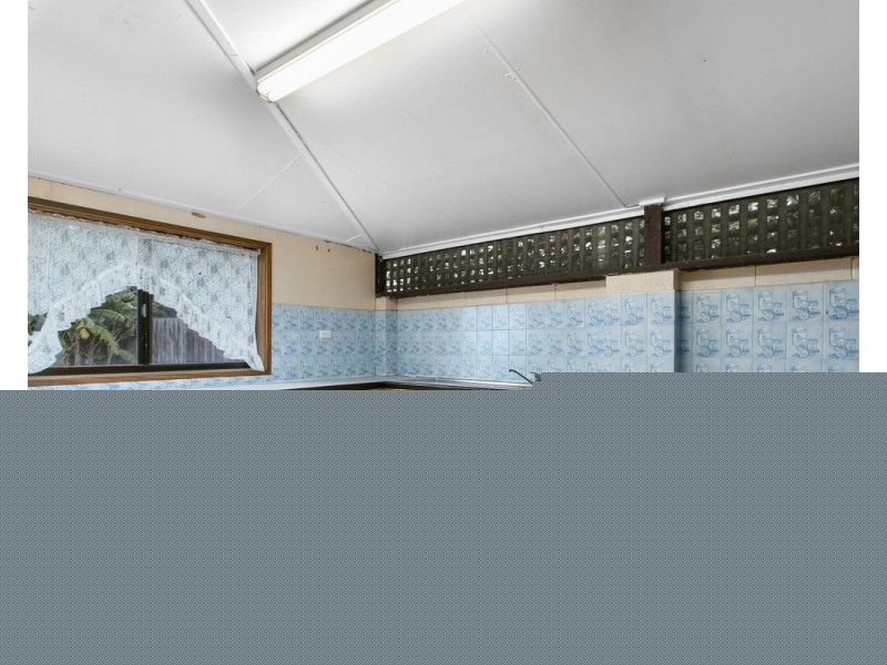 15 Simpson Street, Sale VIC 3850