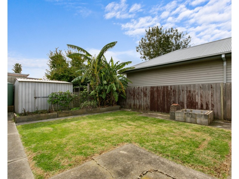 15 Simpson Street, Sale VIC 3850