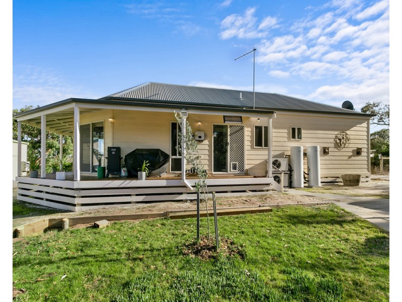 44 Golden Beach Drive, Golden Beach VIC 3851