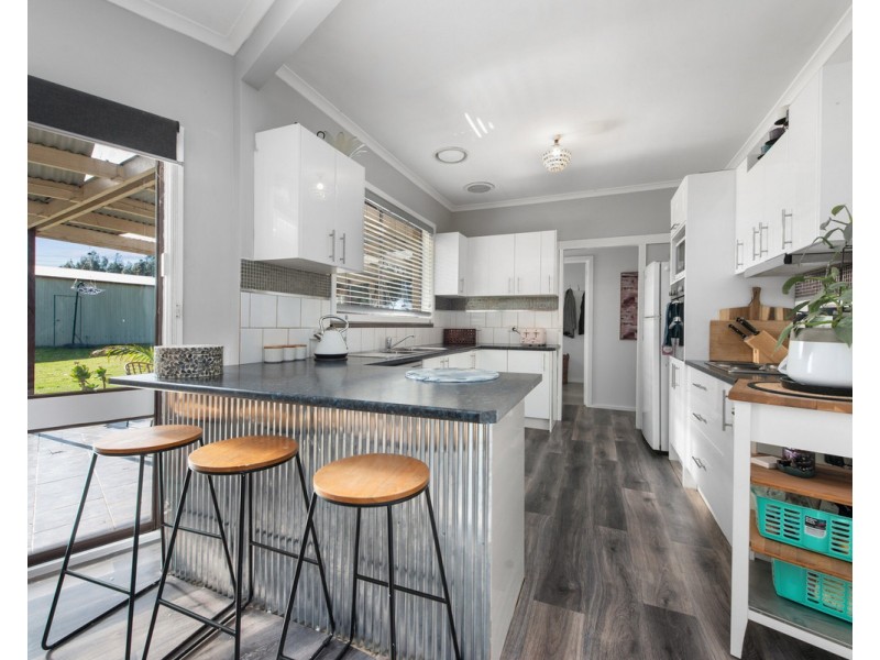 37 Sandhill Road, Stratford VIC 3862