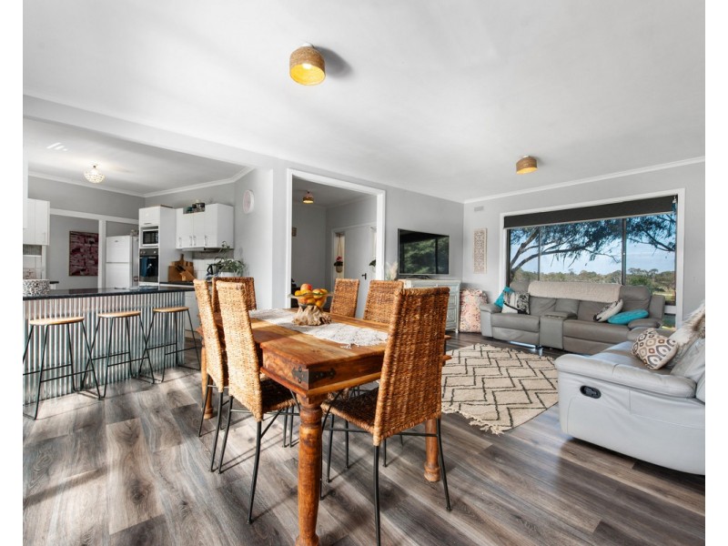 37 Sandhill Road, Stratford VIC 3862