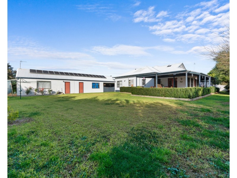 83 Cemetery Road, Sale VIC 3850