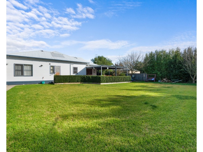 83 Cemetery Road, Sale VIC 3850