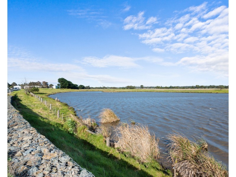 83 Cemetery Road, Sale VIC 3850