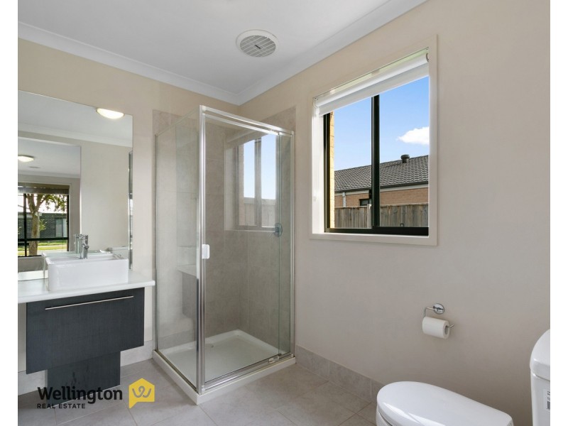 5 Ruthberg Drive, Sale VIC 3850
