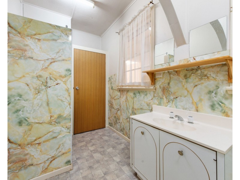 210 Guthridge Parade, Sale VIC 3850