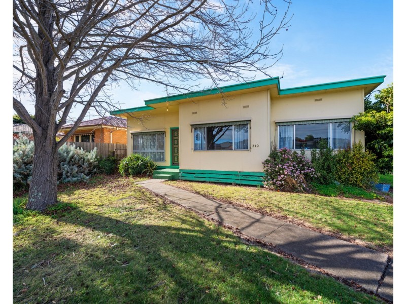 210 Guthridge Parade, Sale VIC 3850
