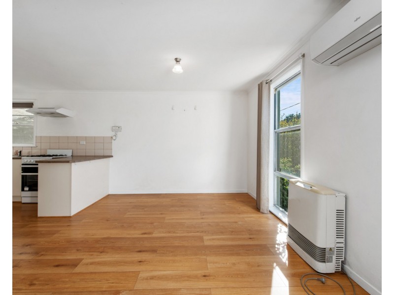 33 Gibsons Road, Sale VIC 3850