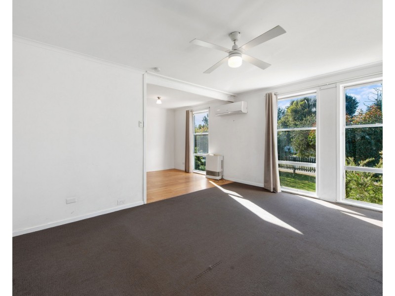 33 Gibsons Road, Sale VIC 3850