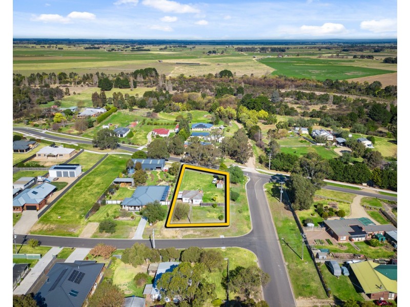 2 Buckley Street, Stratford VIC 3862