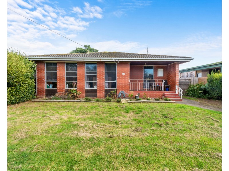 35 Gibsons Road, Sale VIC 3850