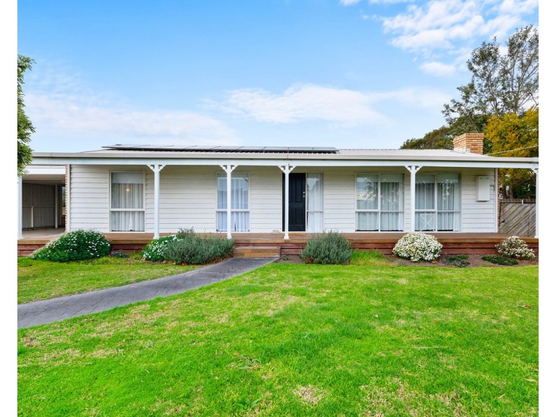 2 Rhodes Drive, Sale VIC 3850