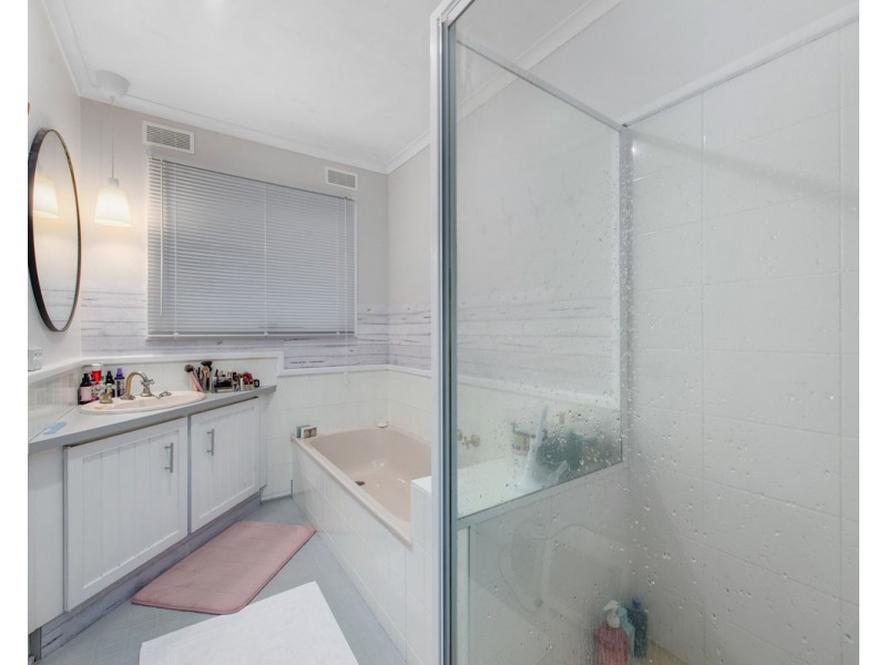 2 Rhodes Drive, Sale VIC 3850