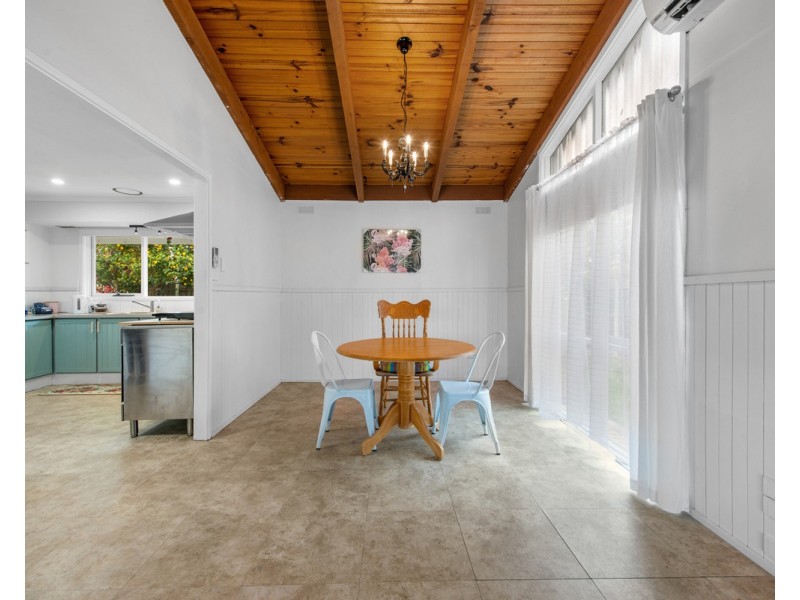 2 Rhodes Drive, Sale VIC 3850