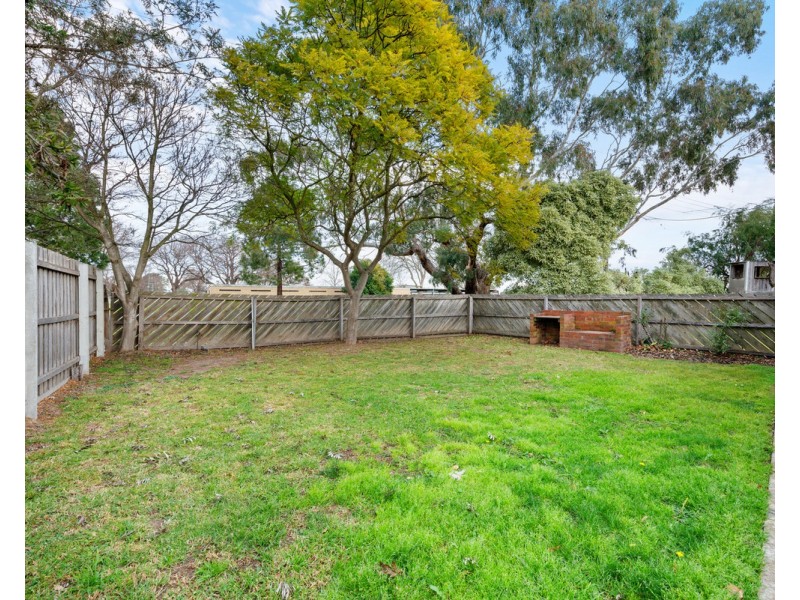 2 Rhodes Drive, Sale VIC 3850