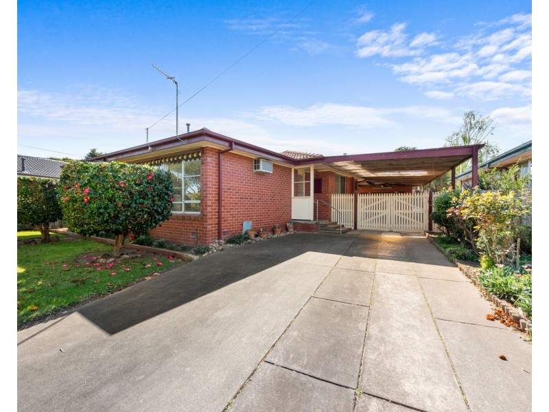 9 Treloar Street, Sale VIC 3850