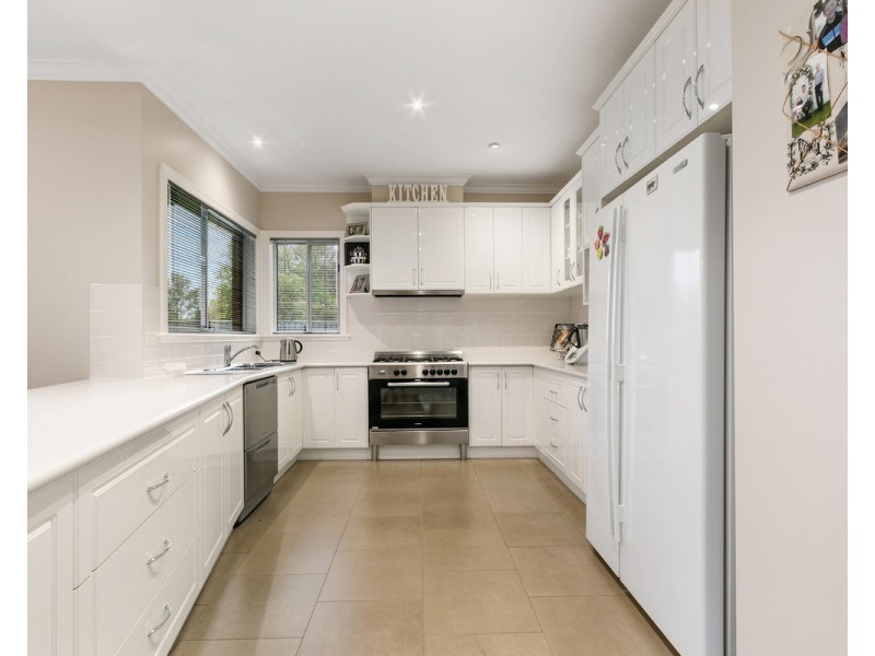 2 Brolga Place, Sale VIC 3850