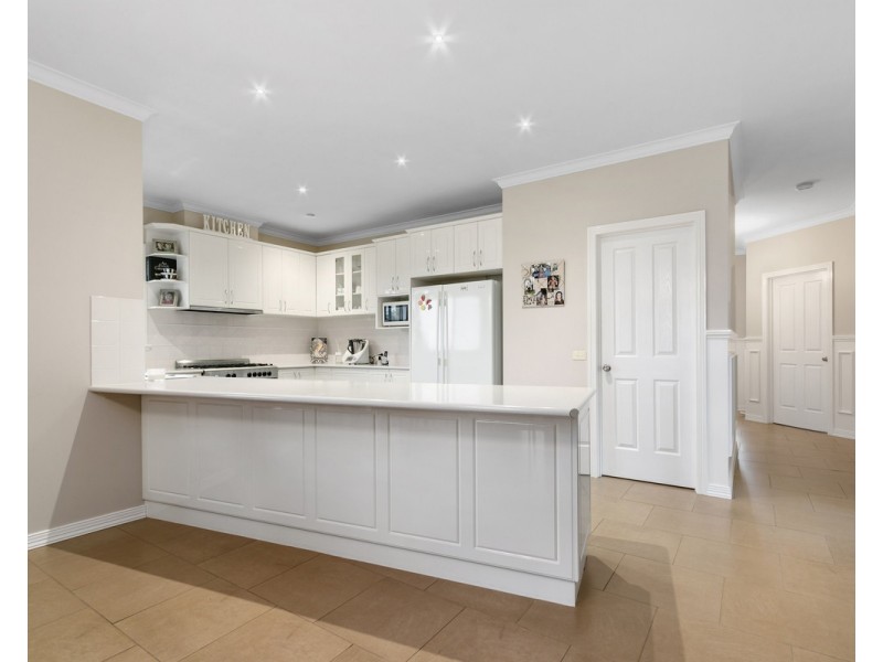 2 Brolga Place, Sale VIC 3850