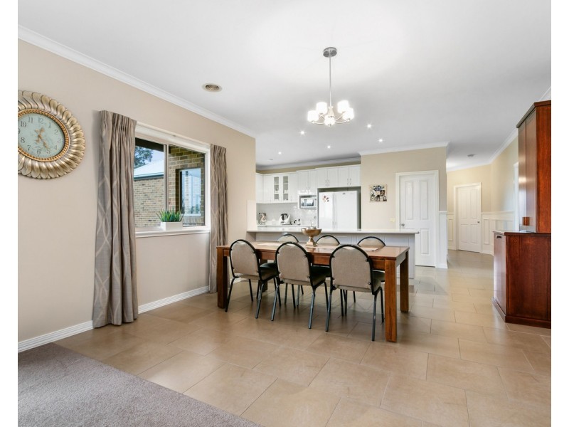 2 Brolga Place, Sale VIC 3850