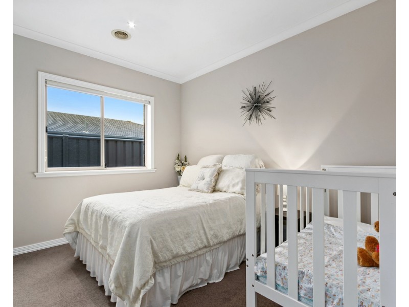 2 Brolga Place, Sale VIC 3850