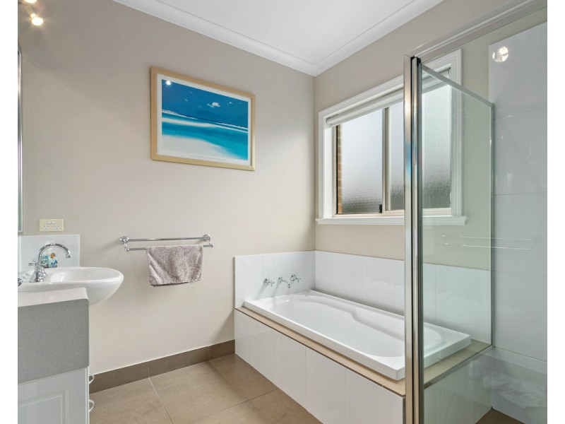 2 Brolga Place, Sale VIC 3850