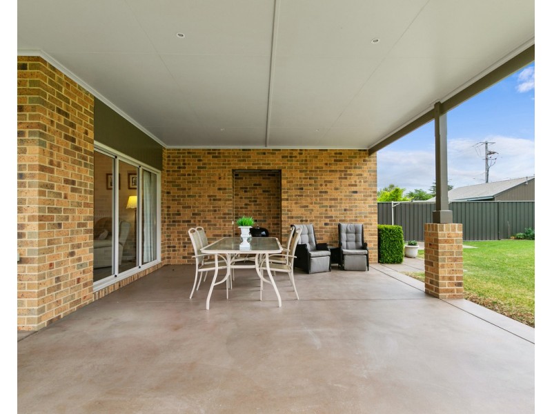 2 Brolga Place, Sale VIC 3850