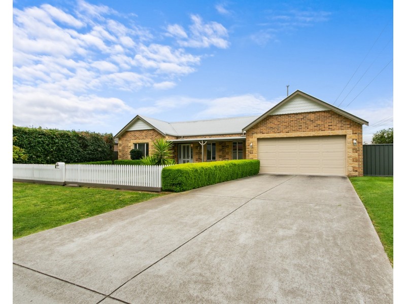 2 Brolga Place, Sale VIC 3850