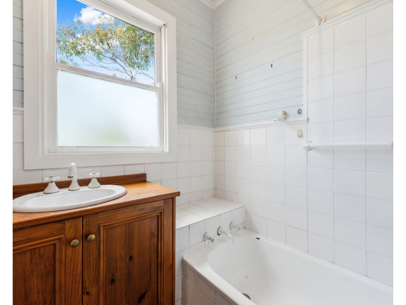 177 Longford Golden Beach Road, Dutson Downs VIC 3851
