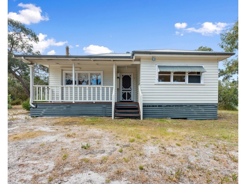 177 Longford Golden Beach Road, Dutson Downs VIC 3851
