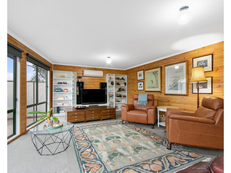 20 Panorama Drive, Seaspray VIC 3851
