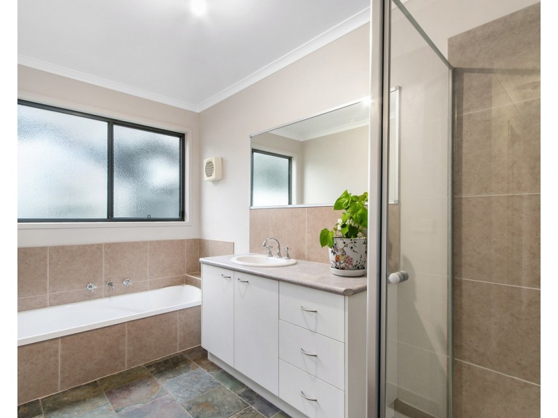 20 Panorama Drive, Seaspray VIC 3851